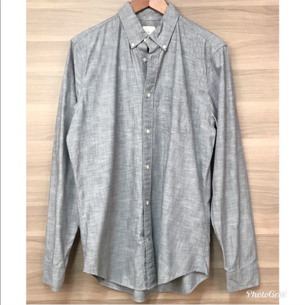 GAP Men’s Gray Cotton Button Down